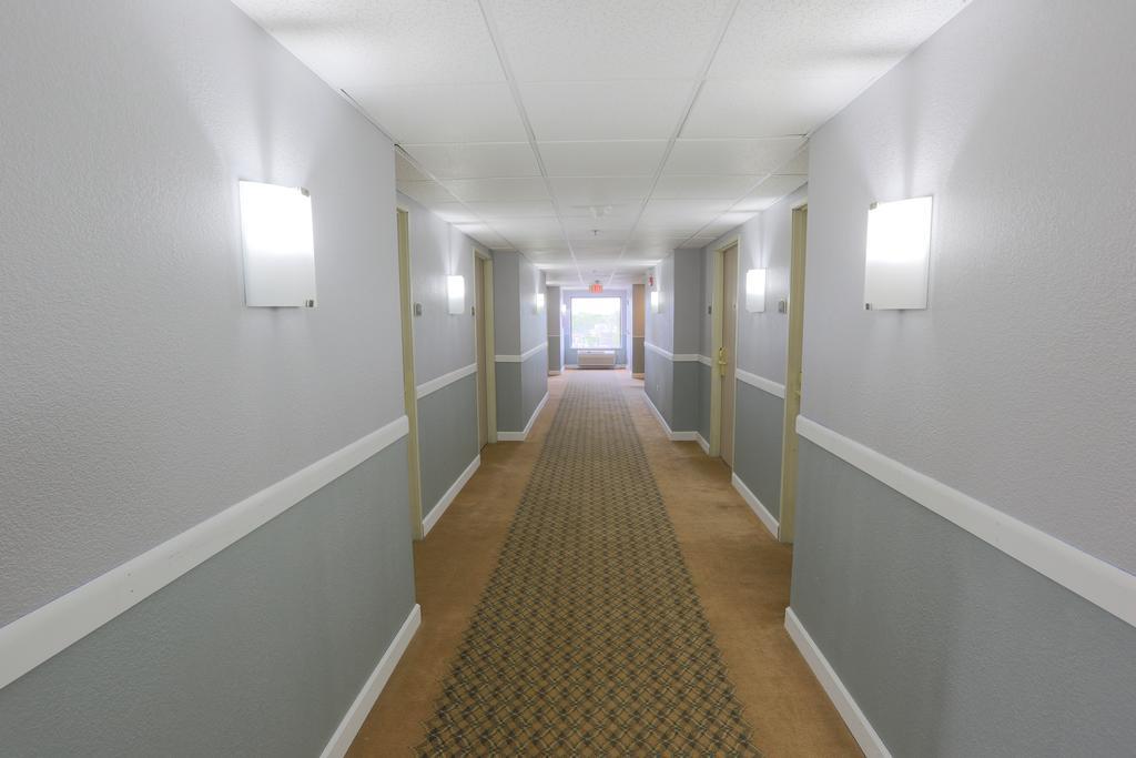 Days Inn By Wyndham Calumet Park Buitenkant foto