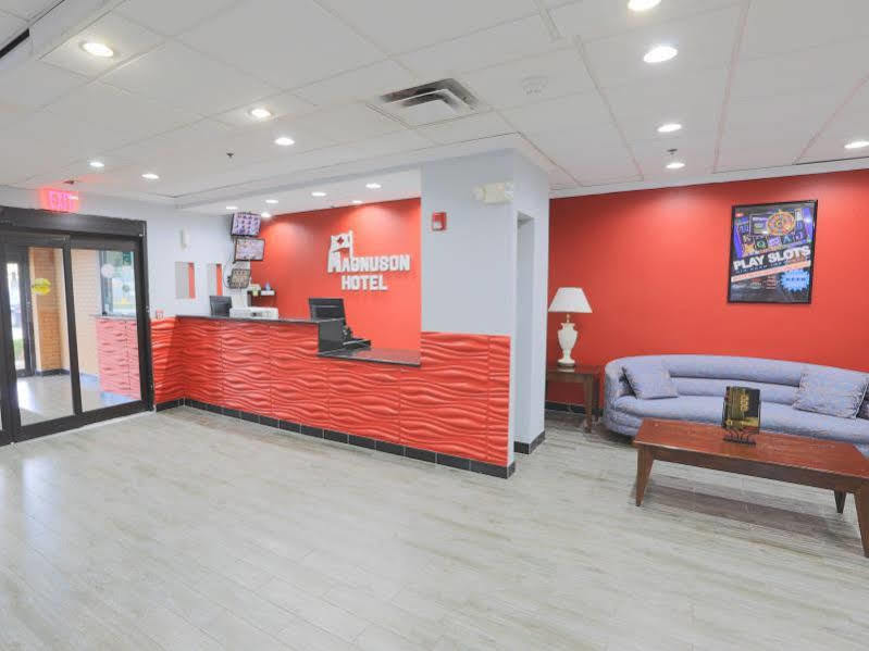 Days Inn By Wyndham Calumet Park Buitenkant foto