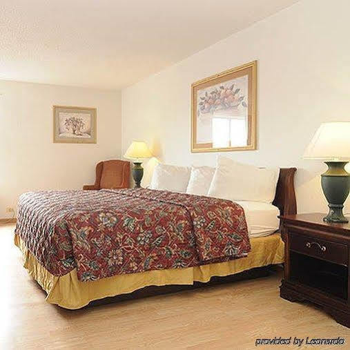 Days Inn By Wyndham Calumet Park Buitenkant foto